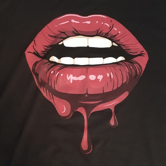 *NEW* Dripping Blood Pink Lips Black Oversized T-shirt Top Small Rocky Horror - Picture 2 of 2
